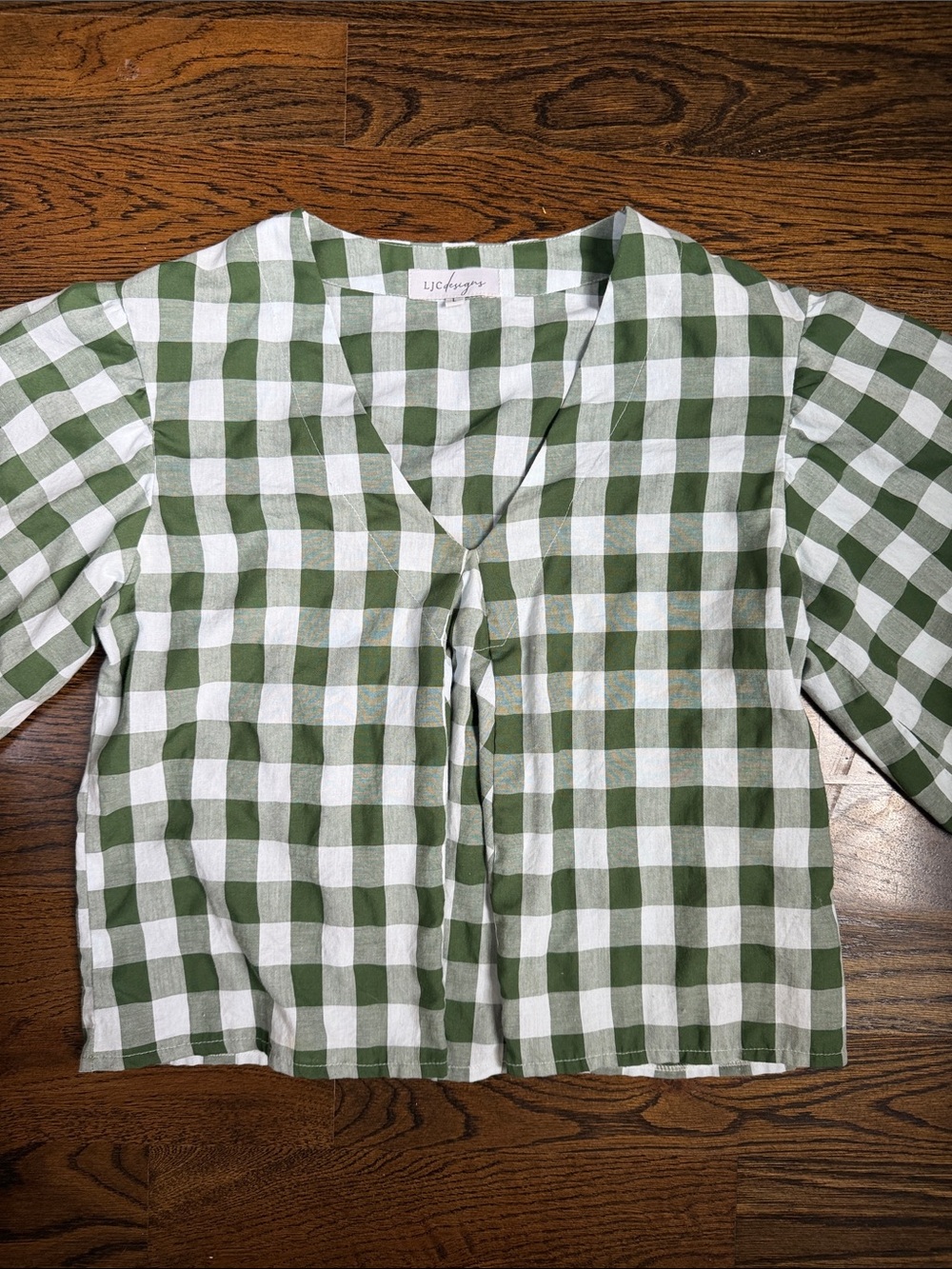 LJC Designs V Neck Blouse Size Large